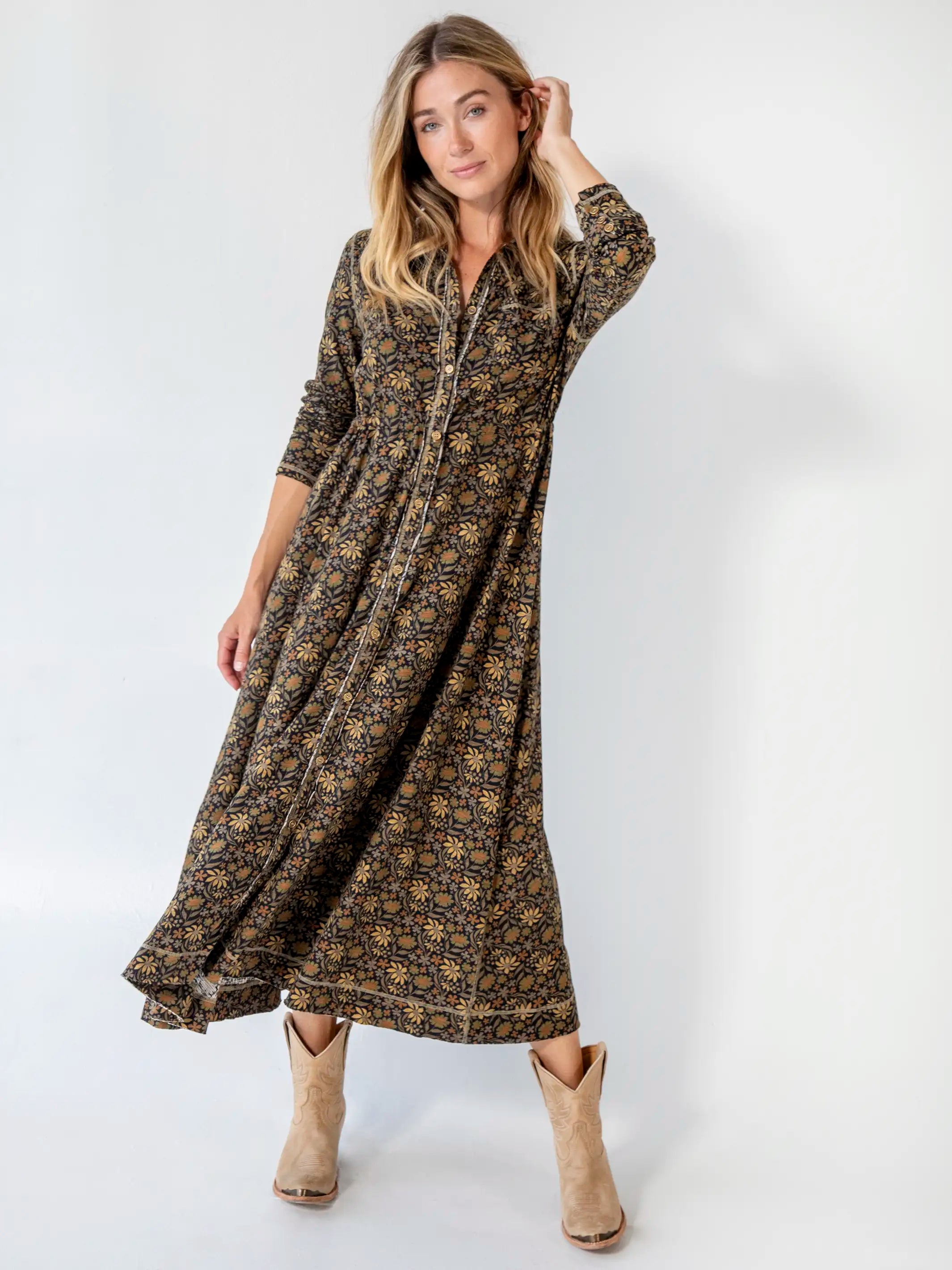 Classic Chic Deals Soft Textures Christa Knit Cotton Maxi Dress - Black Tan Daisies