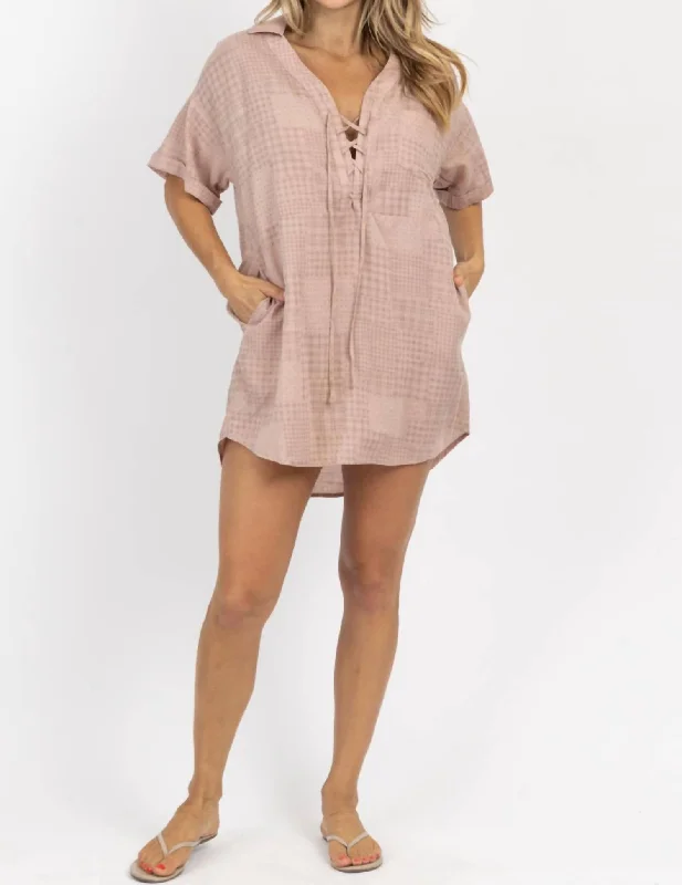 Chic And Trendy Feminine Flow Checkered Shirt Dress In Dusty Rose